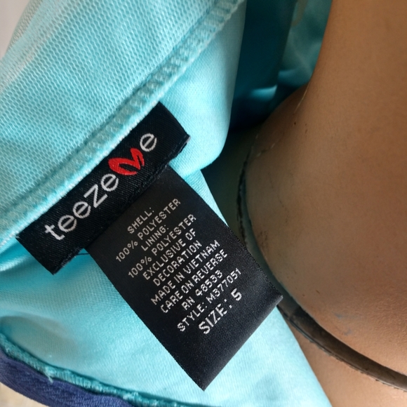 Teeze Me Bicolor Sleeveless Tulle Dreas - Picture 5 of 9